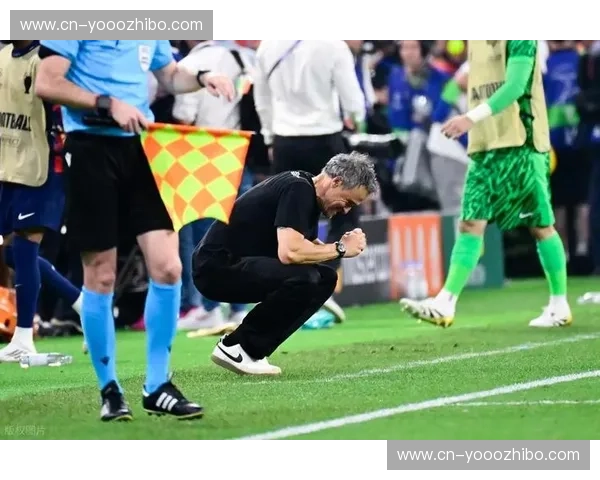 传控体系运转失灵 大巴黎中场出球屡屡被雷恩抢断 传控体系运转失灵 大巴黎中场出球屡屡被雷恩抢断